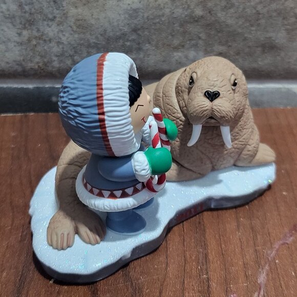 Hallmark Frosty Friends 2011 Eskimo Walrus Christmas Ornament - Picture 12 of 13